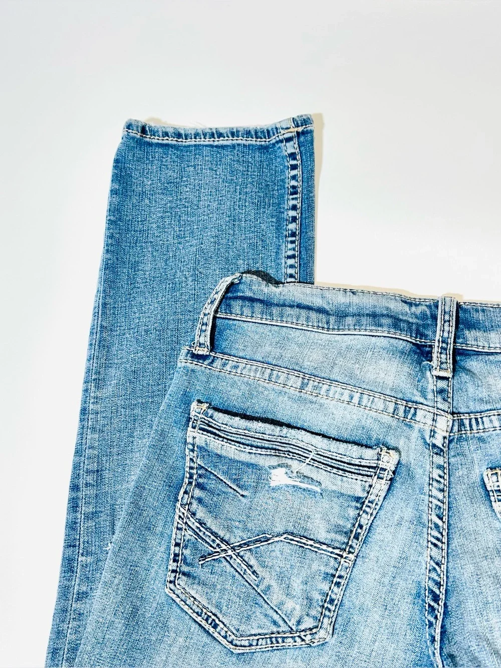 BKE buckle jeans Jake Straight Leg jeans distressed medium wash women size 29